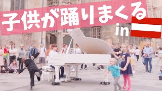 【海外ストリートピアノ】外国で日本人がオネスティを弾いたら平和なひと時が訪れました【ビリージョエル】 [upl. by Evered]