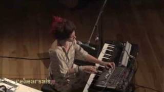 Imogen Heap quotHide and Seekquot Live On Indie 103 [upl. by Netsua]