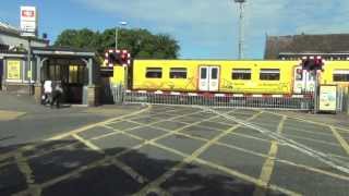 Birkdale Level Crossing [upl. by Sioled450]